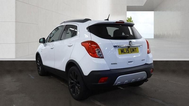 Used Vauxhall Mokka 140 HP (102 kW) 2015 White SUV