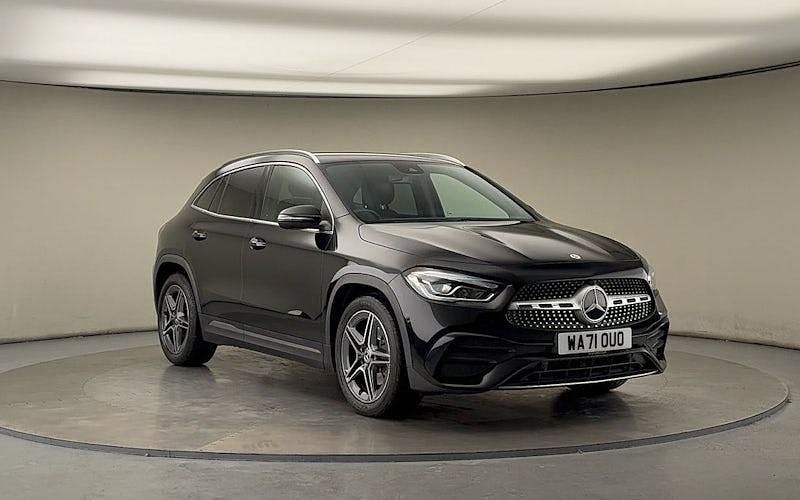 Cosmos black Used 2021 Mercedes GLA180 Executive SUV | £23,500 (Fair price) - Image 1/4