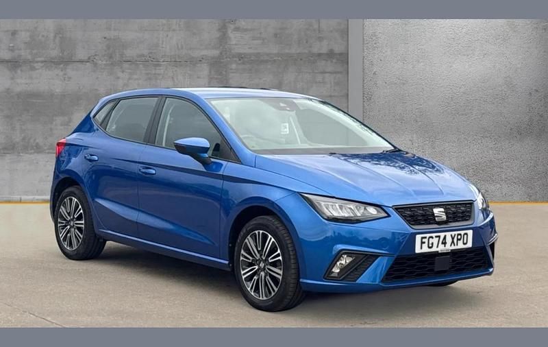 Used Seat Ibiza SE Technology 95 HP (69 kW) 2024 Blue Hatchback