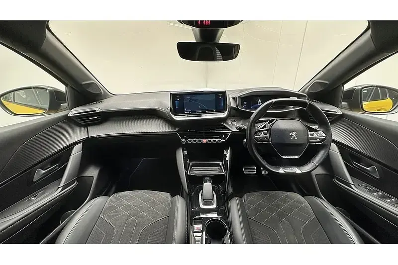 Używany Peugeot e-208 Premium 100 kW (136 KM) 2021 Żółty Hatchback