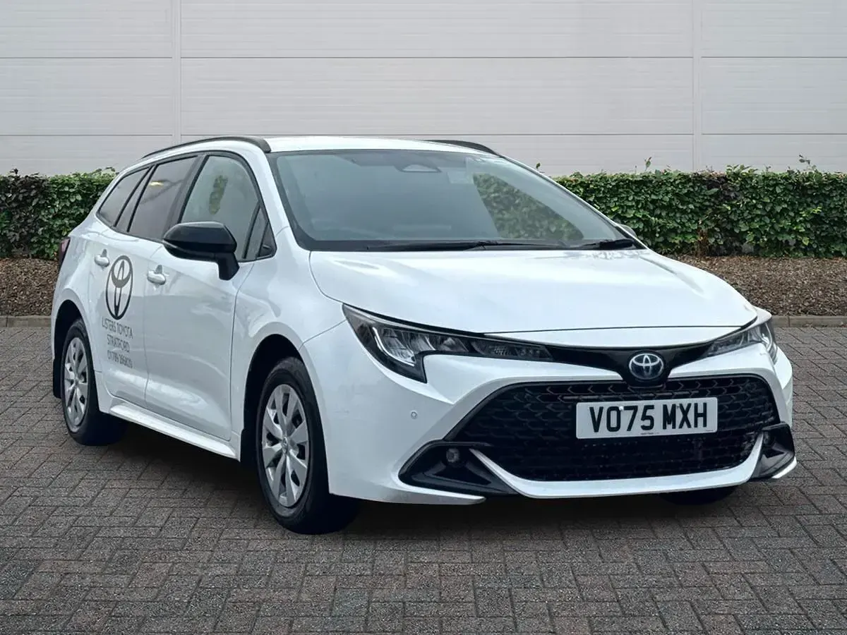Usado Toyota Corolla 140 HP (102 kW) 2025 Branco