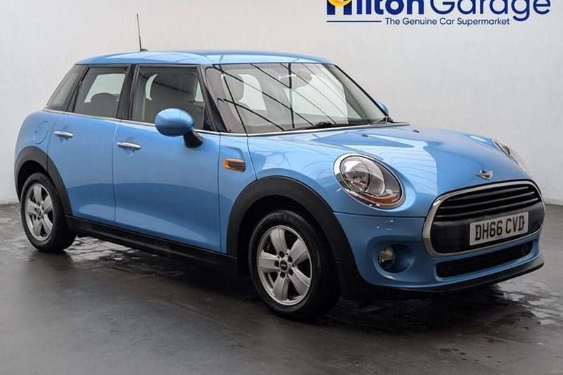 Used Mini ONE Hatch 102 HP (75 kW) 2017 Blue Hatchback