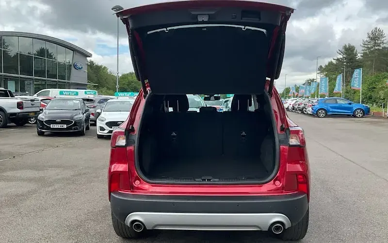 Used Ford Kuga Titanium 150 HP (110 kW) 2023 Red SUV