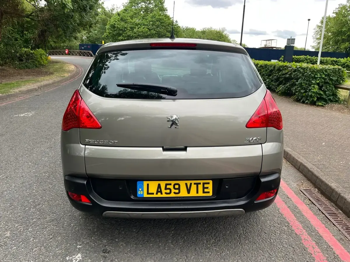 Used Peugeot 3008 110 HP (80 kW) 2009 Metallic champagne Estate