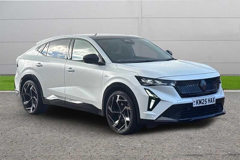 Used Renault Rafale 300 HP (220 kW) 2025 Twotone matte satin  pearl white with diamond black roof  SUV