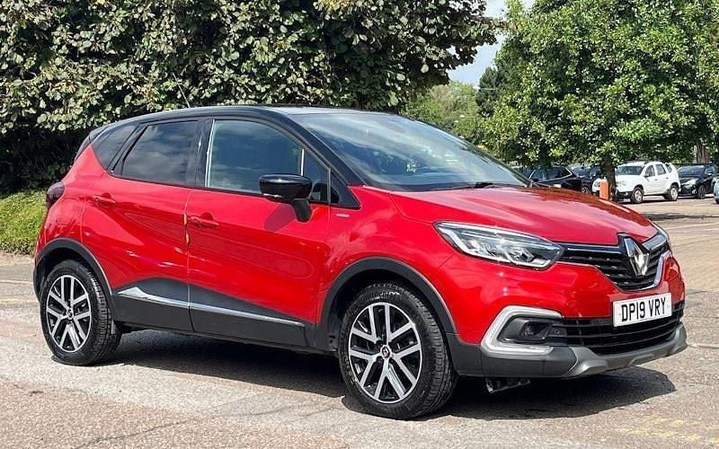 Id metallic flame red Used 2019 Renault Captur Version S SUV | £12,992 (Fair price) - Image 1/3