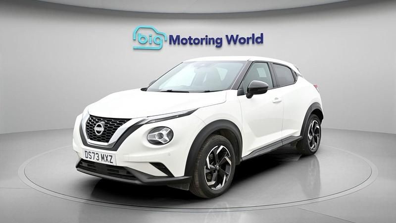 Used Nissan Juke N-Connecta 114 HP (83 kW) 2023 White SUV