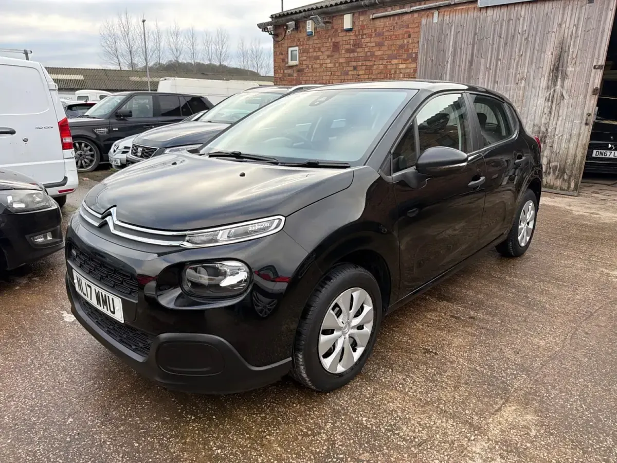 Używany Citroën C3 PureTech 110 KM (80 kW) 2017 Czarny Hatchback