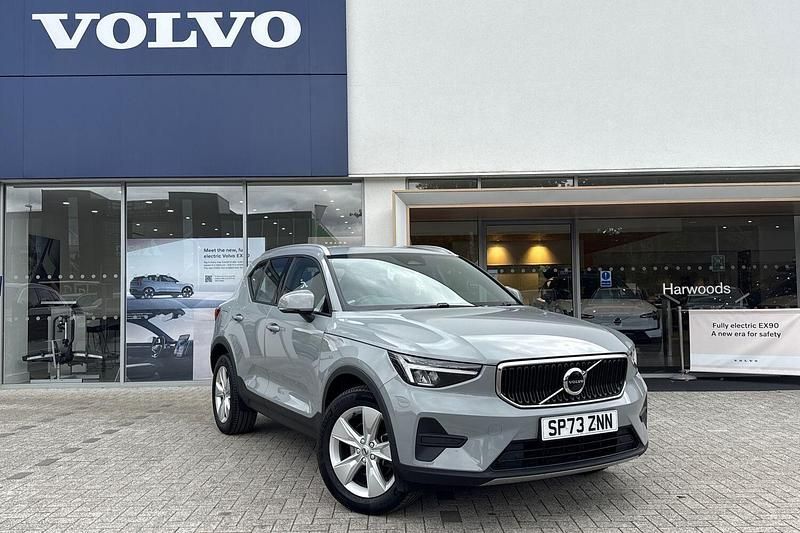 Grey Used 2023 Volvo XC40 Core SUV | £28,980 (Fair price) - Image 1/4