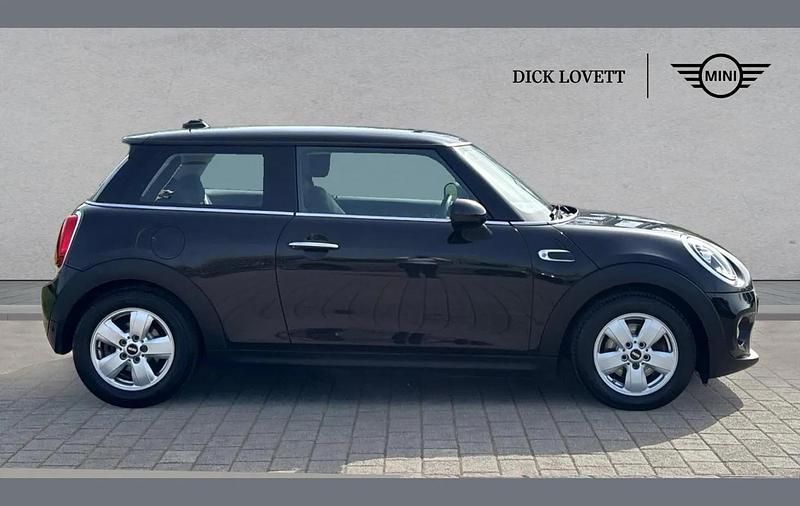 Used Mini Cooper Classic 134 HP (98 kW) 2019 Black Hatchback