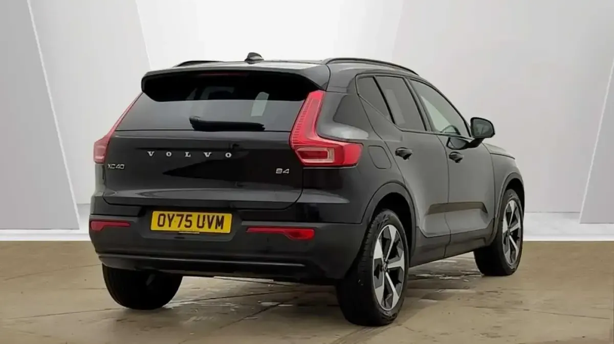 Used Volvo XC40 Plus 194 HP (142 kW) 2026 SUV