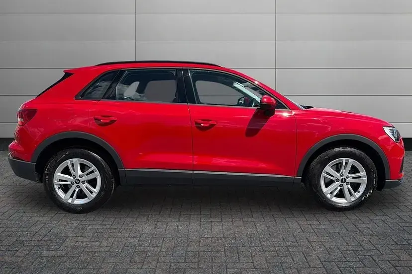 Used Audi Q3 Design 150 HP (110 kW) 2022 Tango red SUV