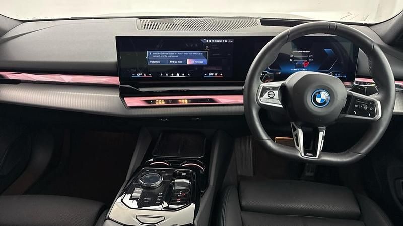 Used BMW 550e M Sport 482 HP (354 kW) 2025 Black
