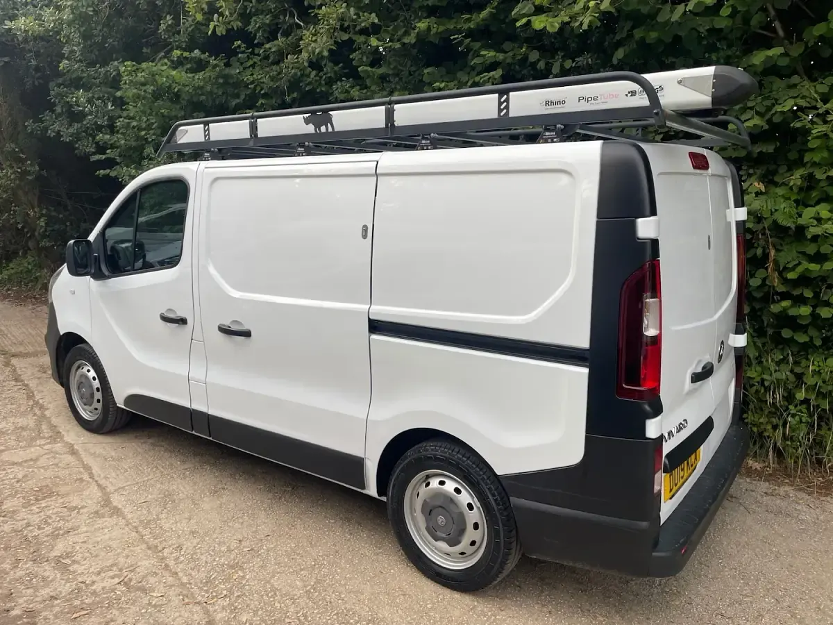Used Vauxhall Vivaro Sportive 120 HP (88 kW) 2018 White MPV