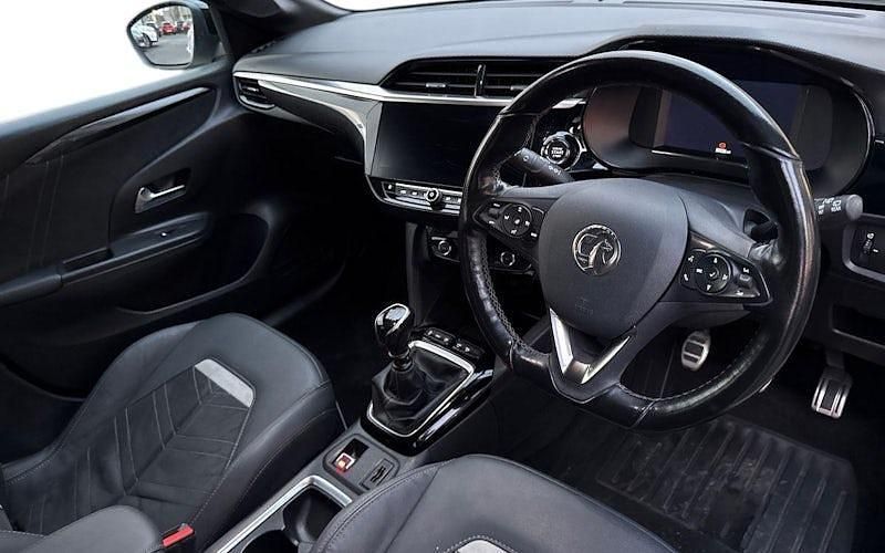 Used Vauxhall Corsa Ultimate 101 HP (74 kW) 2022 White Hatchback