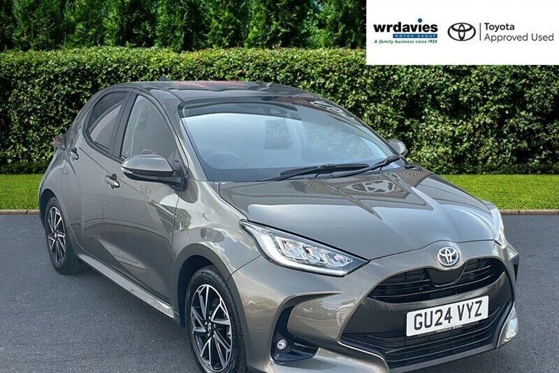 Used 2024 Toyota Yaris Hybrid Design | £19,695 (Fair price) - Image 1/1