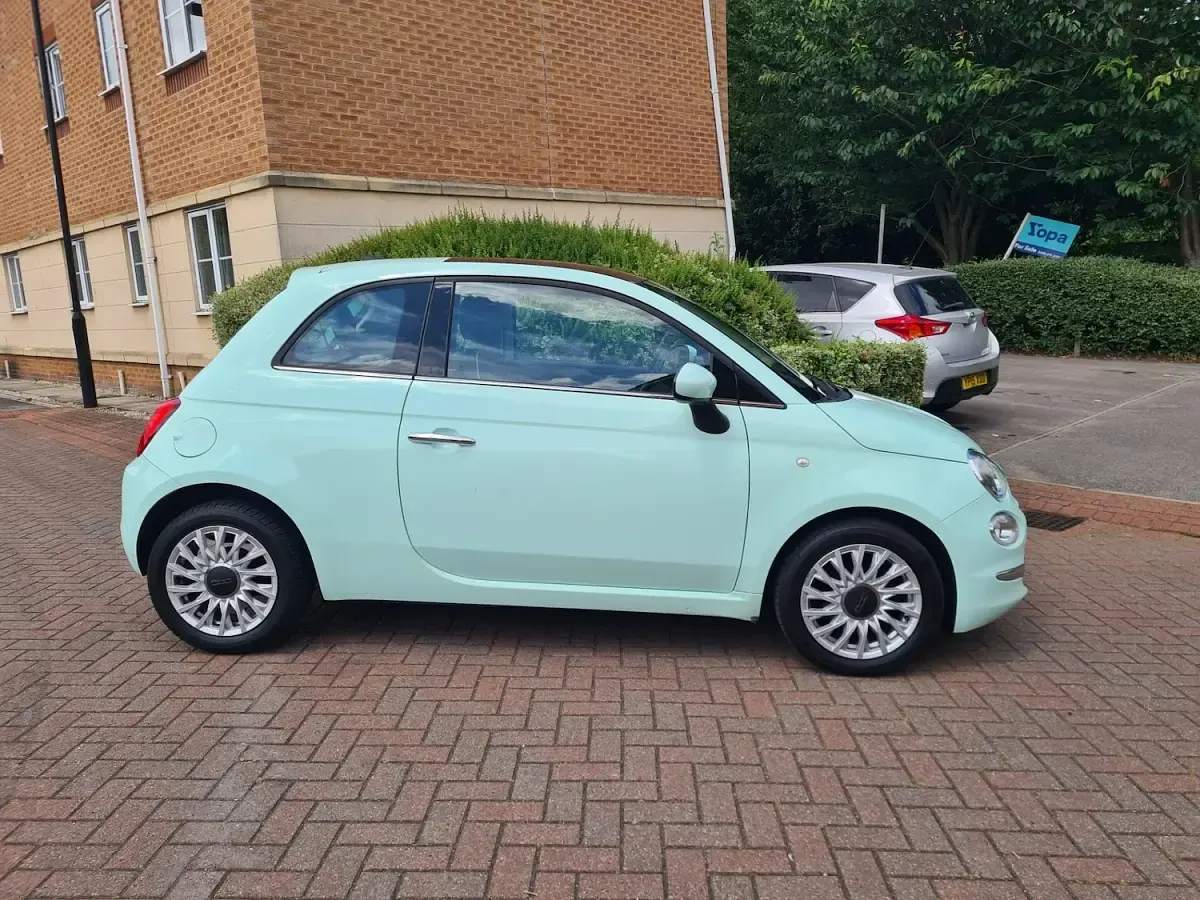 Used Fiat 500 Lounge 69 HP (50 kW) 2016 Green Hatchback