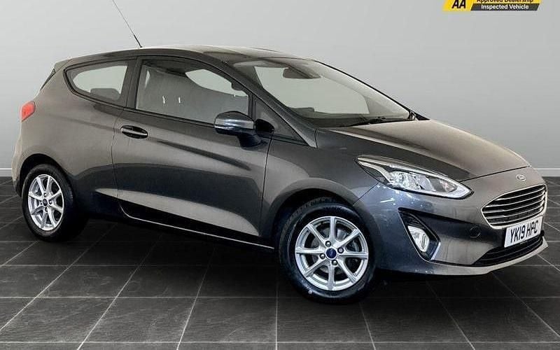 Grey Used 2019 Ford Fiesta Zetec Hatchback | £7,695 (Good price) - Image 1/2