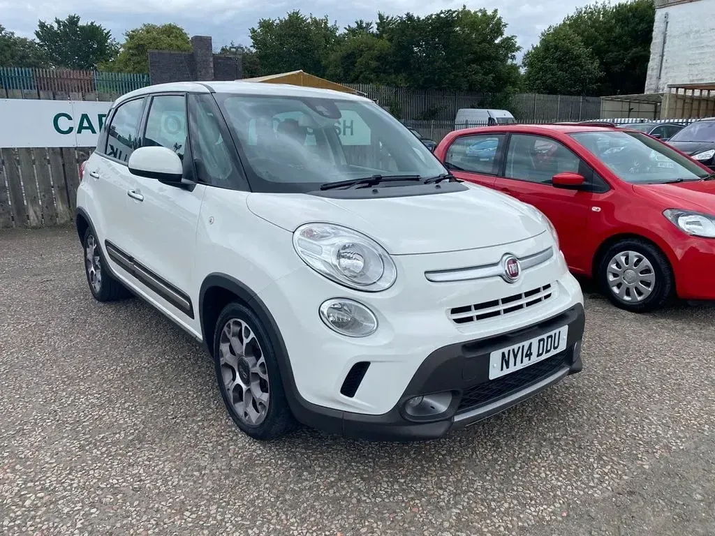 Used Fiat 500L Trekking 105 HP (77 kW) 2014 White MPV