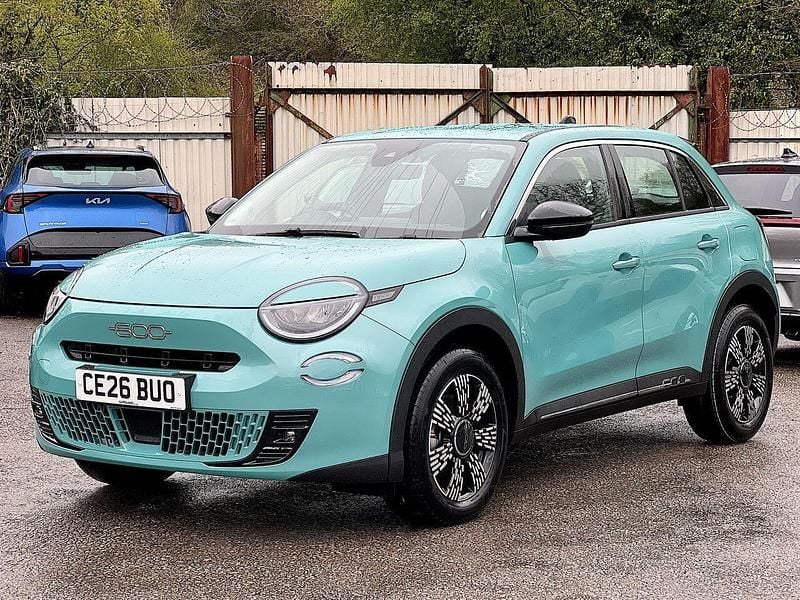 New Fiat 600 S 99 HP (72 kW) 2026 Blue SUV