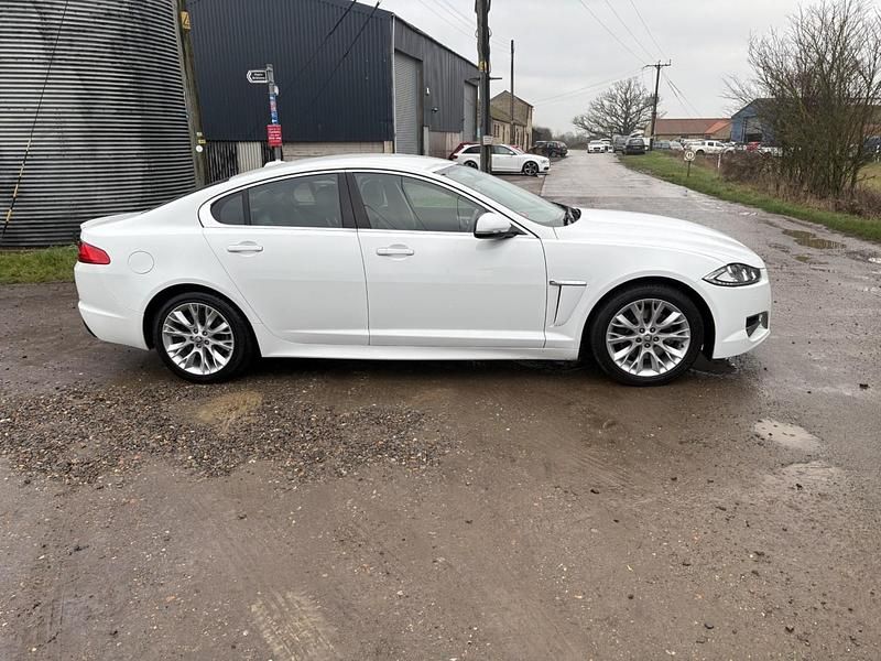 Used Jaguar XF 2012 White Sedan