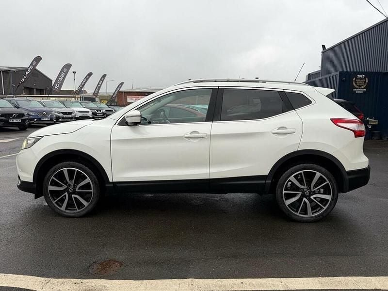 Used Nissan Qashqai N-TEC 2015 White SUV