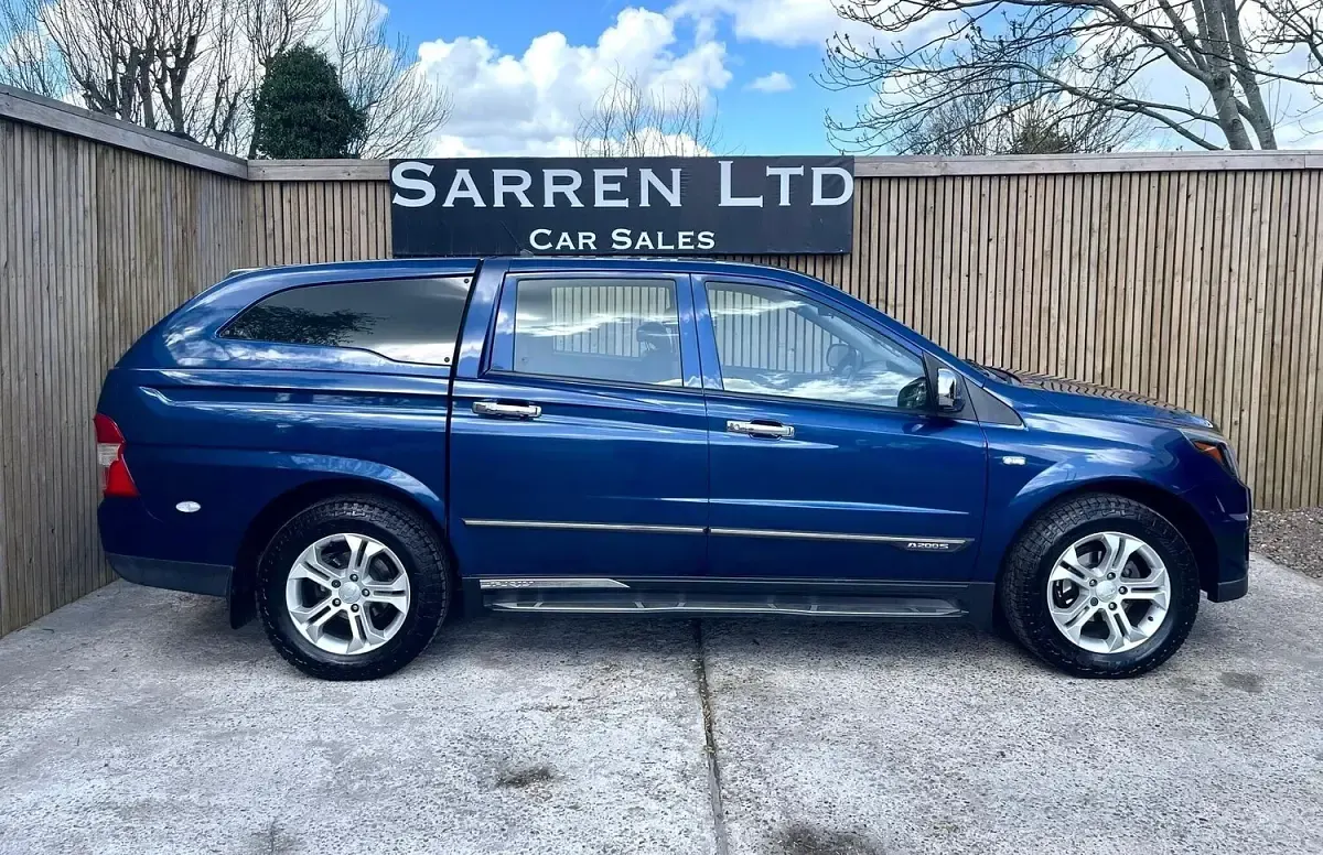 Used SsangYong Korando 175 HP (128 kW) 2012 Blue SUV