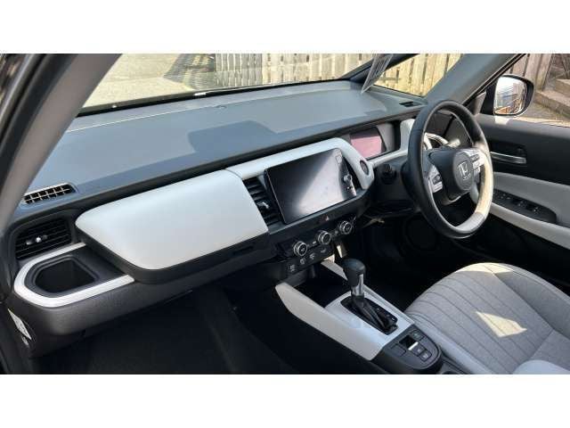 Image 2/4