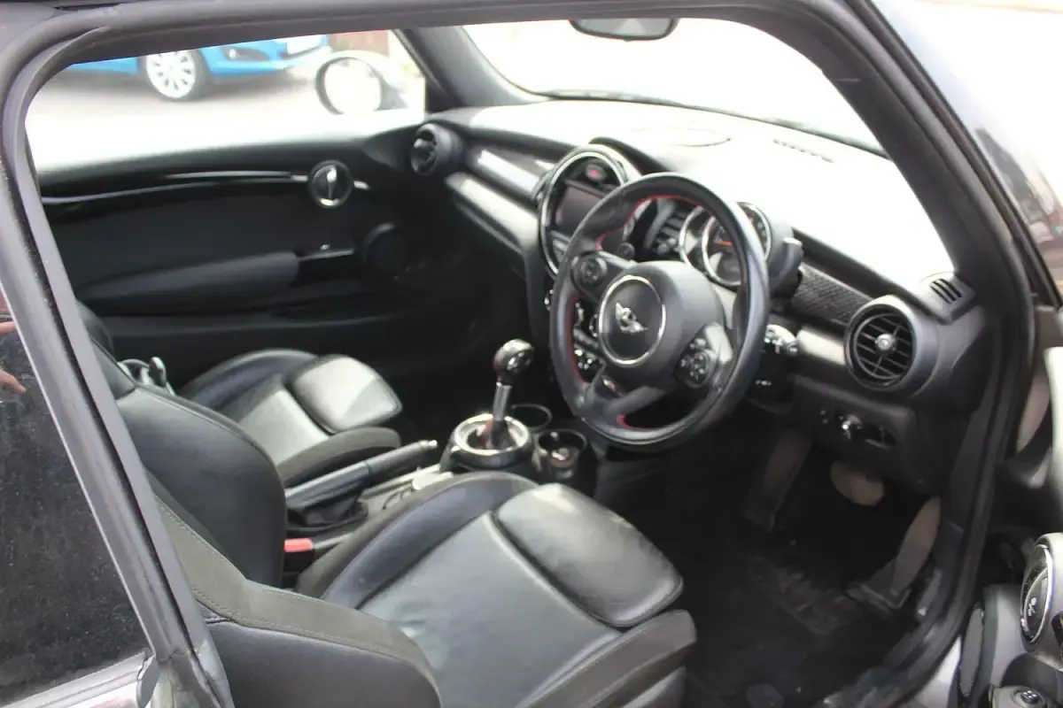 Used Mini Cooper S Hatch 192 HP (141 kW) 2016 Silver Hatchback