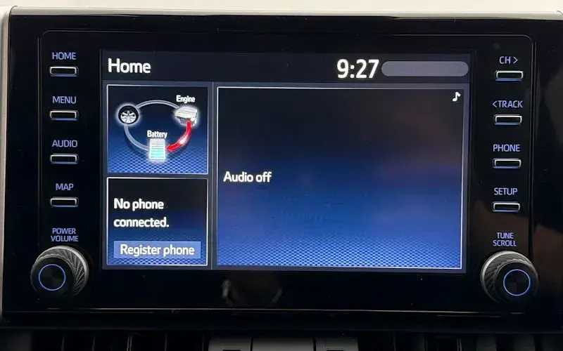 Used Toyota RAV4 Hybrid 218 HP (160 kW) 2022 Silver SUV
