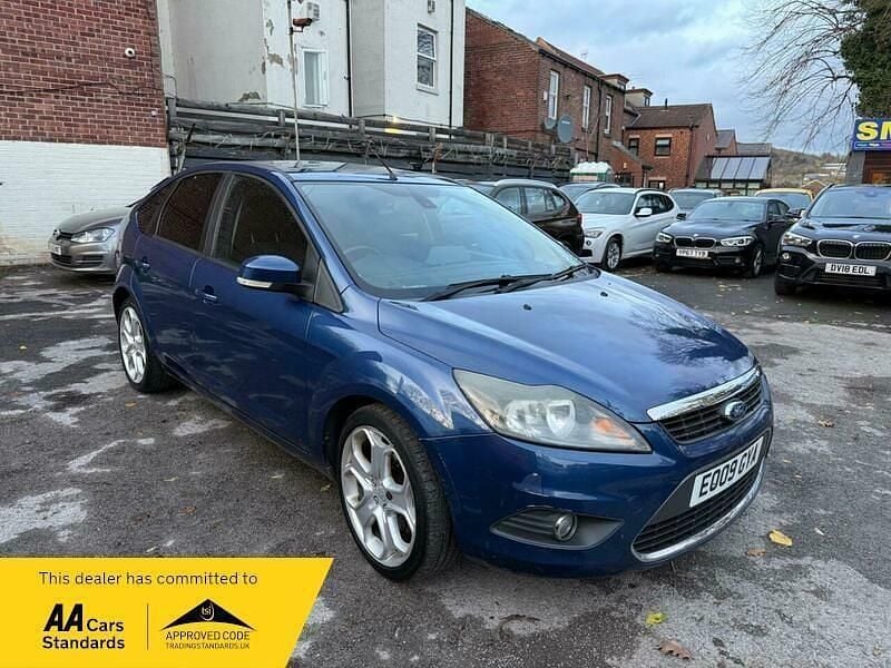 Blue Used 2009 Ford Focus Titanium Hatchback | £3,350 (Fair price) - Image 1/4