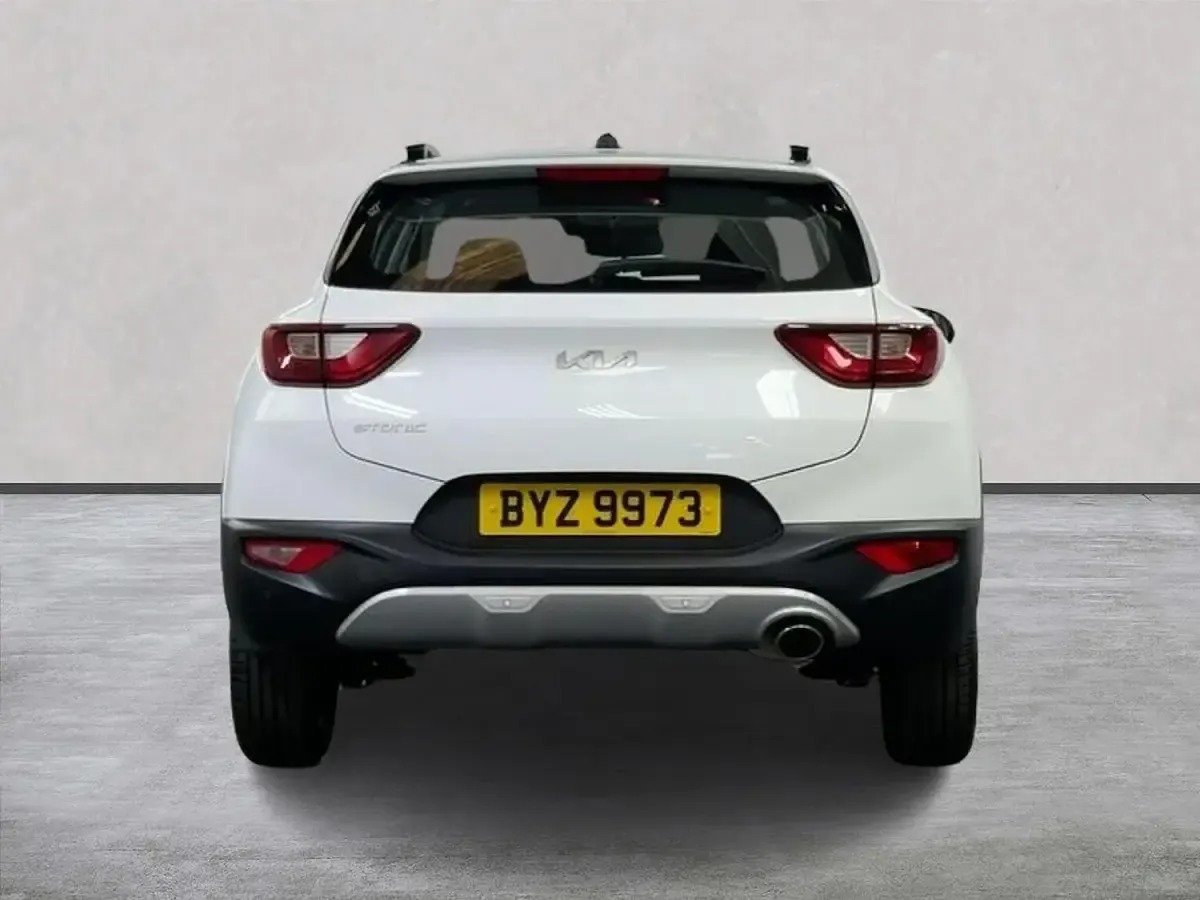 Used Kia Stonic 2023 White SUV