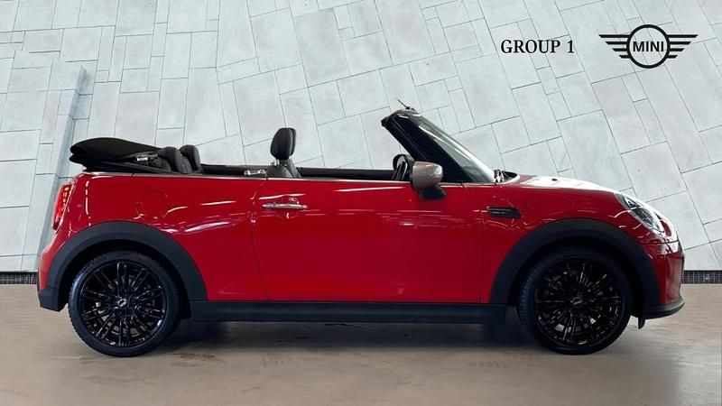 Used Mini Cooper Exclusive 134 HP (98 kW) 2023 Red Hatchback