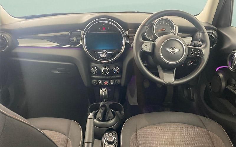 Begagnad Mini Cooper Classic 136 HK (100 kW) 2022 Grå Halvkombi