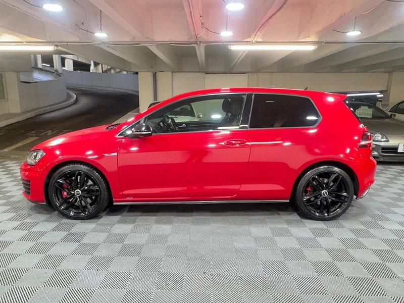 Używany VW Golf VII GTI 2016 Czerwony Hatchback
