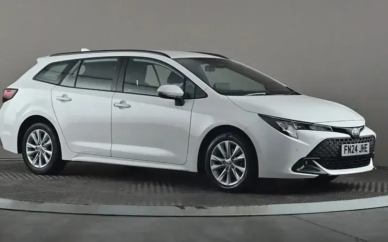 Usado Toyota Corolla 140 CV (102 kW) 2026 Familiar