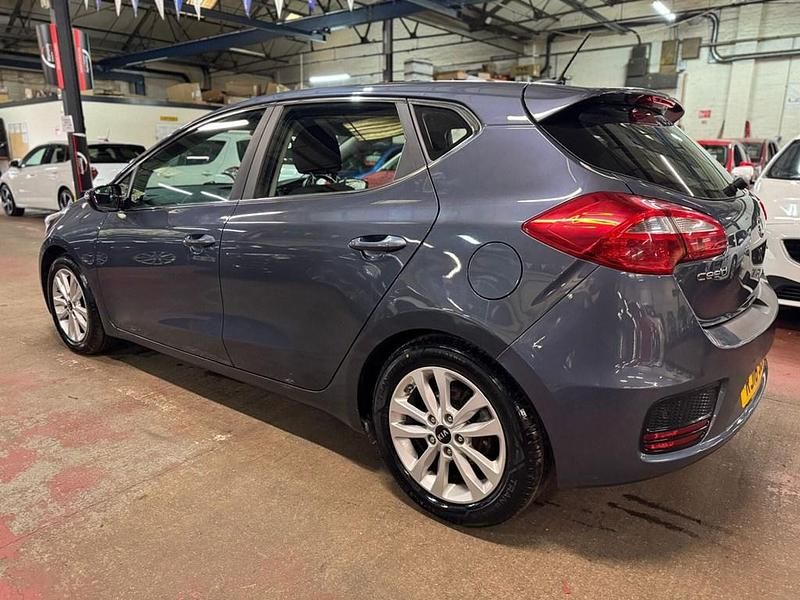Used Kia Ceed 2016 Blue Hatchback
