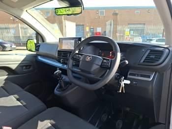 New Vauxhall Vivaro 2026 White MPV