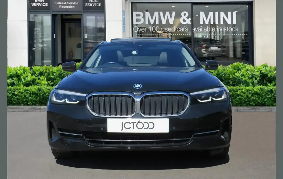 Used BMW 530e Comfort Edition 288 HP (211 kW) 2023 Black Estate