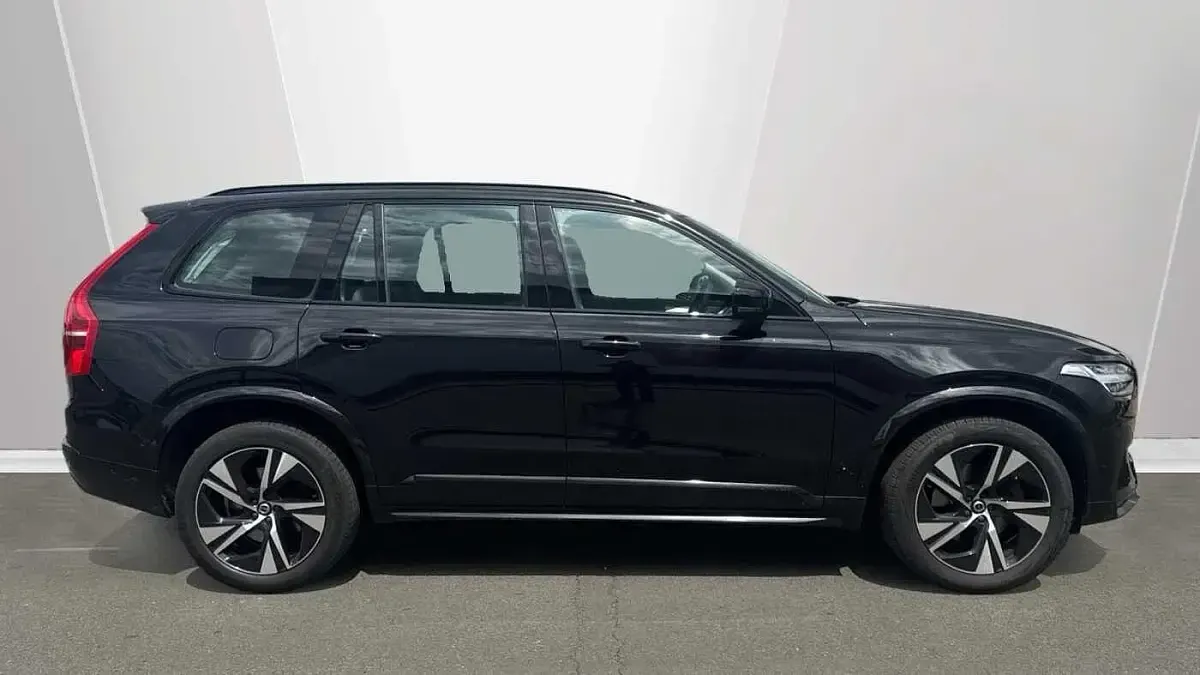 Used Volvo XC90 Plus 235 HP (172 kW) 2022 Black SUV