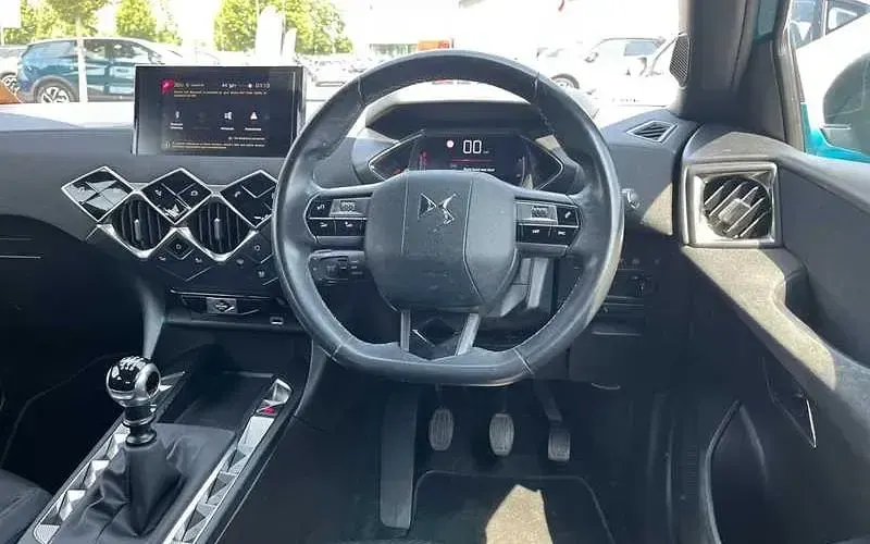 Used DS Automobiles DS3 Crossback Elegance 101 HP (74 kW) 2019 Blue SUV