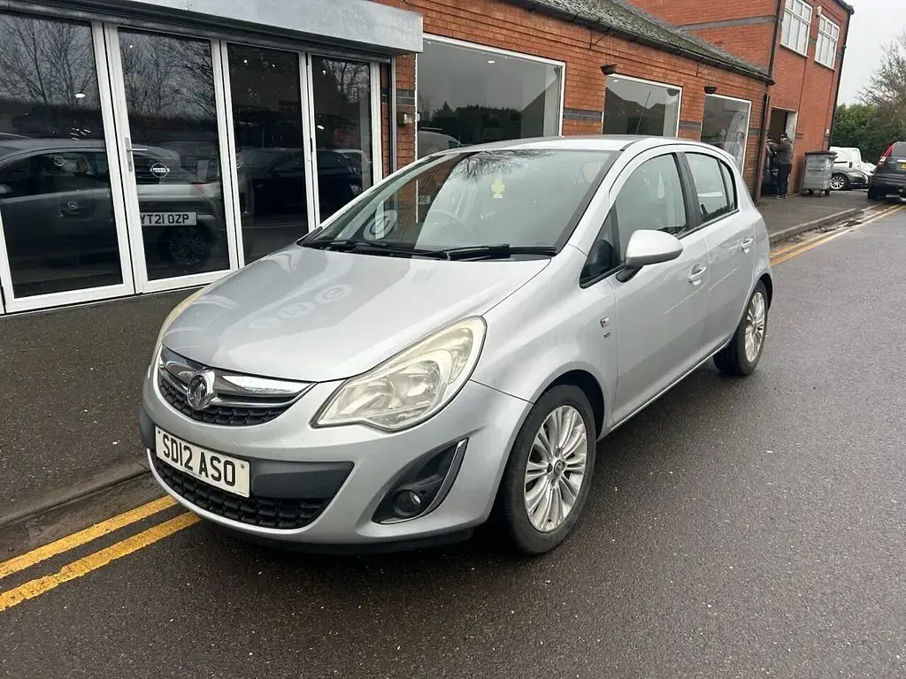 Used Vauxhall Corsa S 85 HP (62 kW) 2012 Silver Hatchback