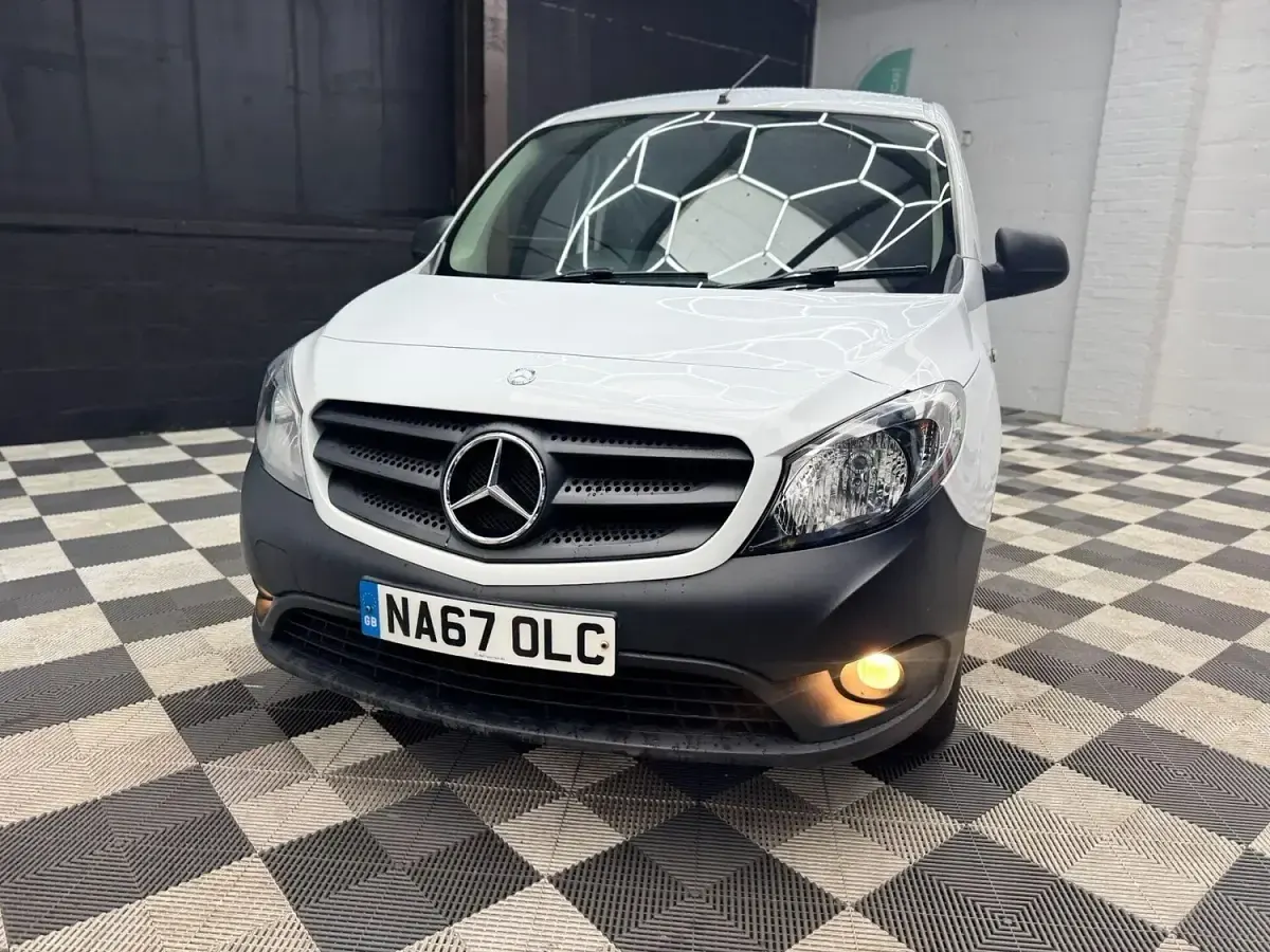 Used Mercedes Citan 109 90 HP (66 kW) 2017 White MPV