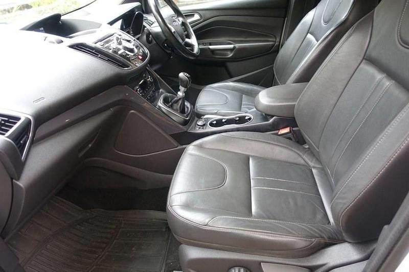 Used Ford Kuga Titanium X 180 HP (132 kW) 2015 White SUV