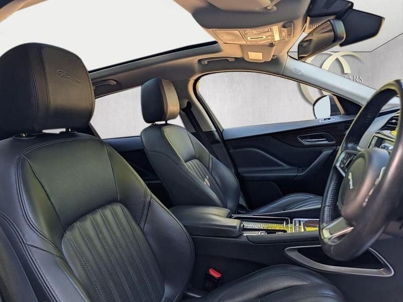 Second-hand Jaguar F-Pace Portfolio 180 CP (132 kW) 2018 Gri SUV