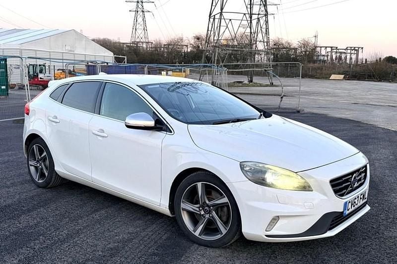 Used Volvo V40 R-Design 150 HP (110 kW) 2013 White Hatchback
