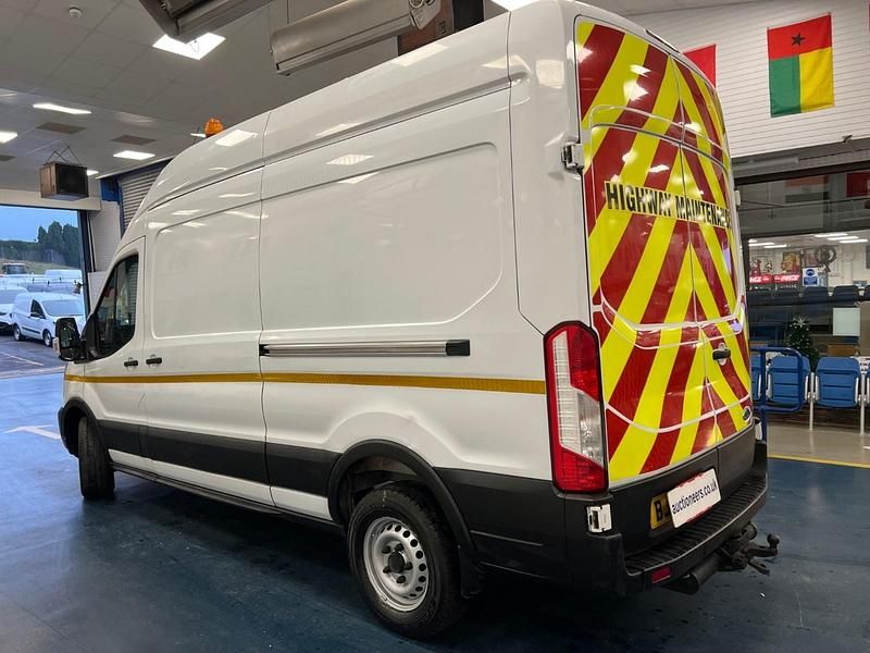 Used Ford Transit 130 HP (95 kW) 2022 White Van