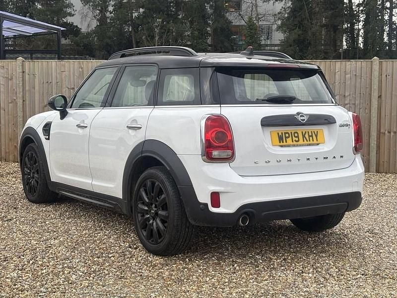 Used Mini Cooper D Classic 150 HP (110 kW) 2019 White Hatchback