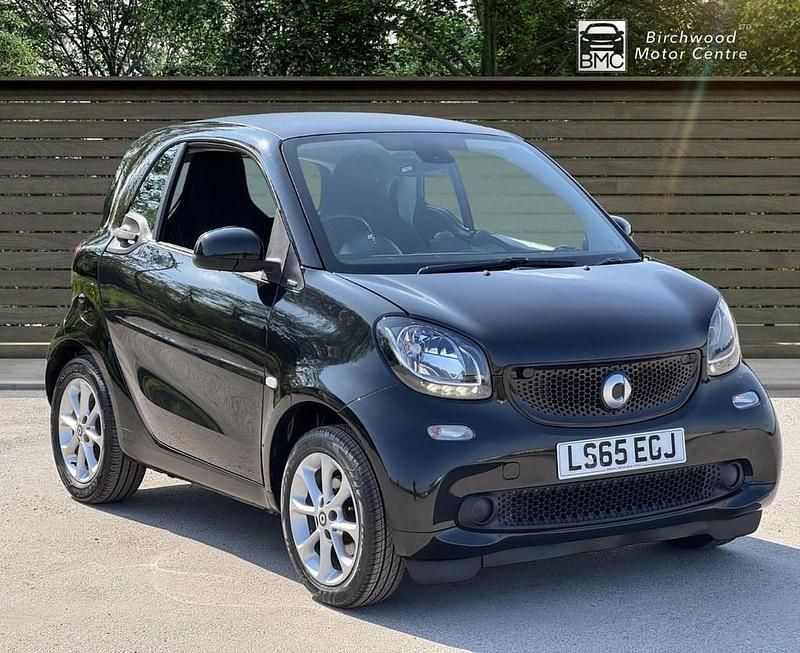 Black Used 2015 Smart ForTwo Coupé Passion Coupe | £6,995 (Fair price) - Image 1/4