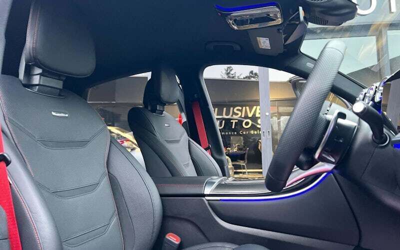 Usado Mercedes GLC43 AMG Premium 421 HP (309 kW) 2025 Carrinha